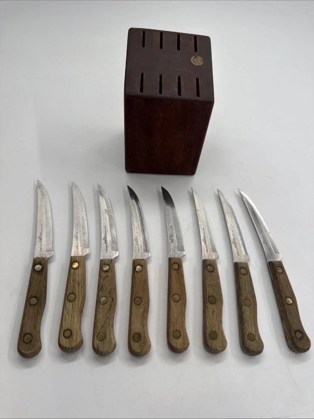 Vintage Knife Set Old Homestead Cutlery 8 Piece with Wood Block Serrated Knives